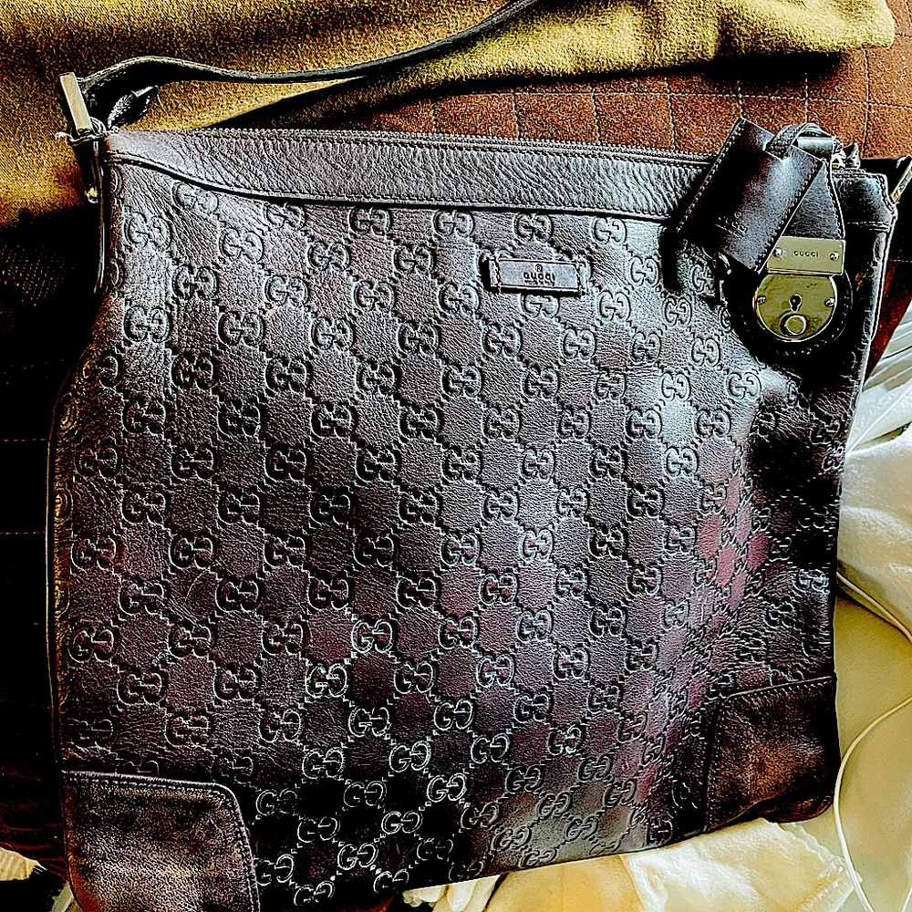 GUCCI MESSENGER, Brown Leather, Unisex, DBL stamped G’s. 1 OF kind MAKE OFFER